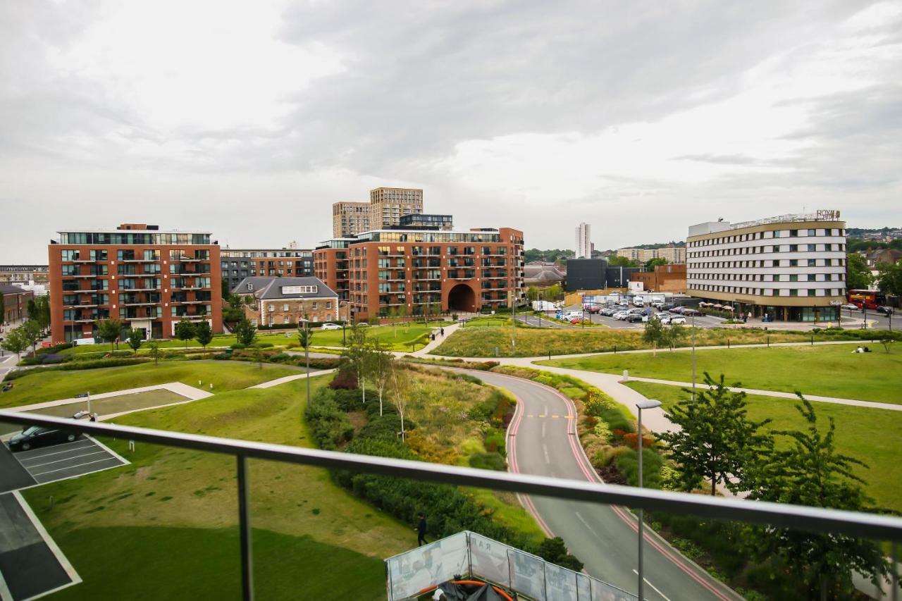 Thames View 2 Bed With Balcony Apartamento